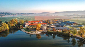 Resort Čapí Hnízdo, Olbramovice